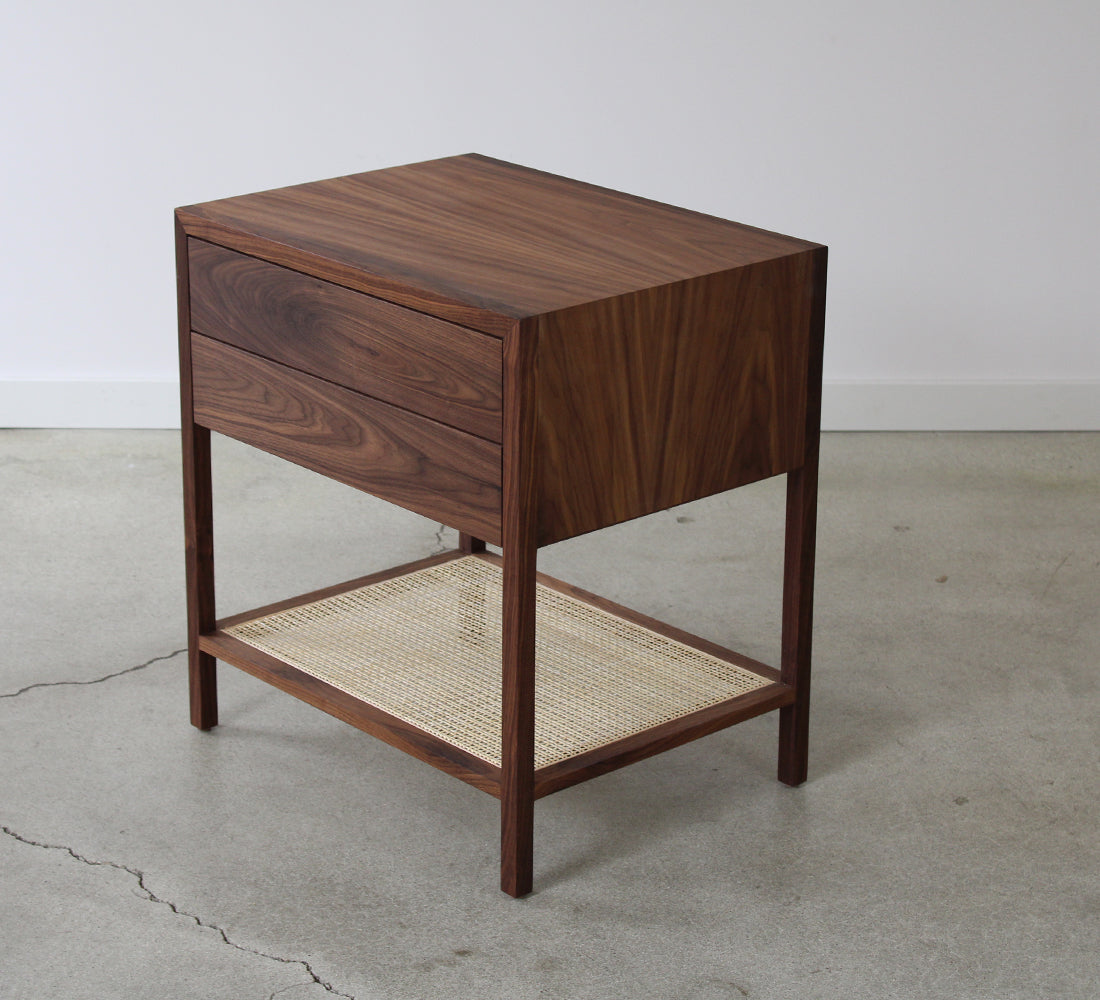 Table de chevet Davis à 2 tiroirs - En stock