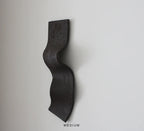 Rubans noirs par Anna Shipulina Ceramics