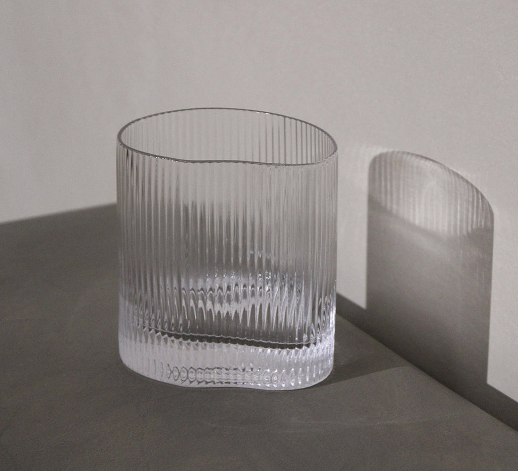 Verre à cocktail ondulé