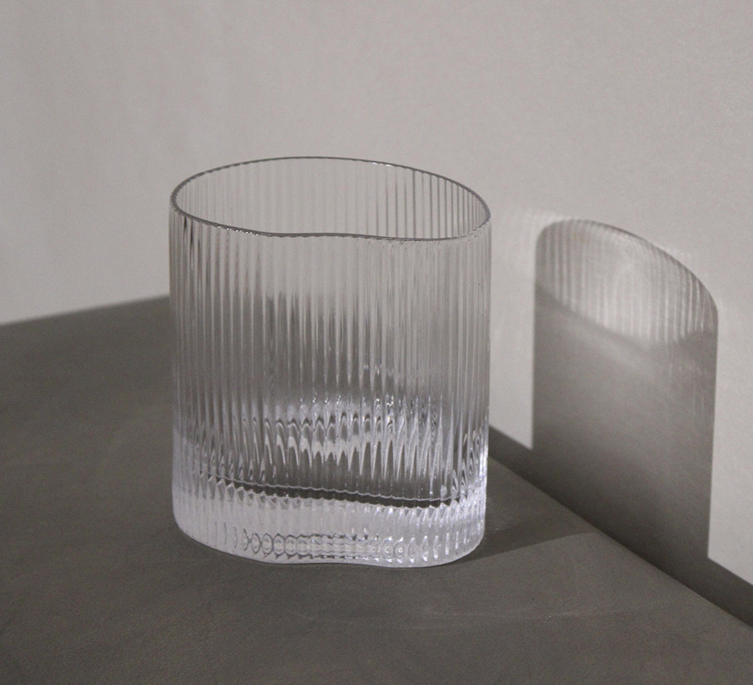 Verre à cocktail ondulé