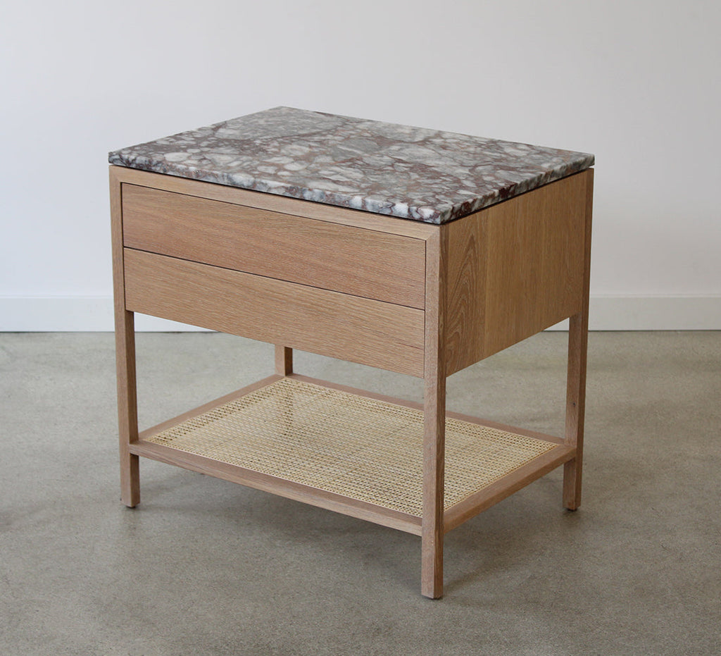 Table de chevet Davis à 2 tiroirs, plateau en marbre 