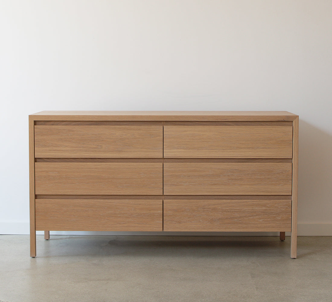 Dresser Davis 