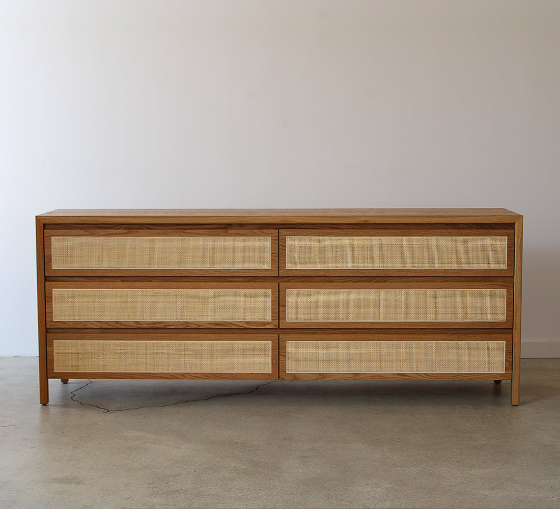 Dresser Davis 
