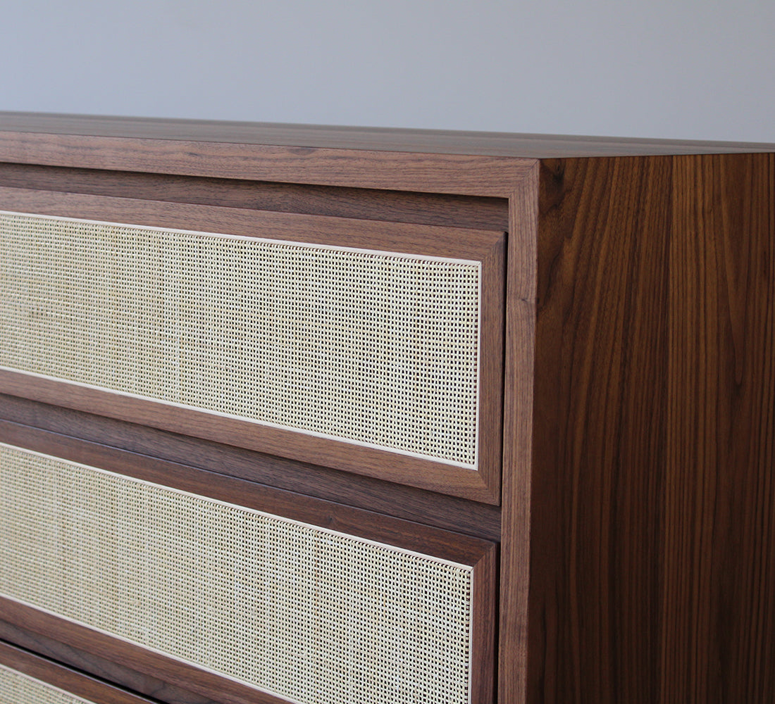 Dresser Davis 
