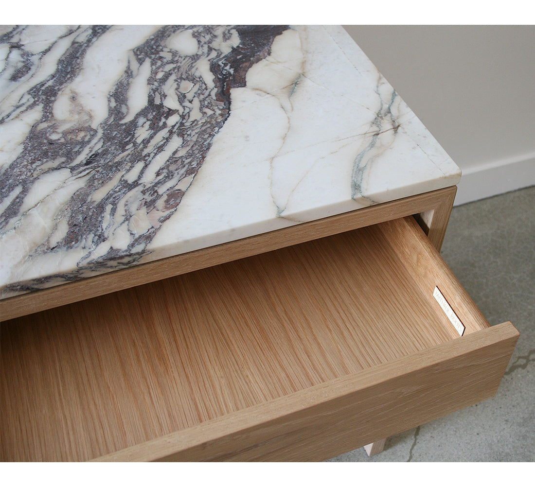 Table de chevet Davis, plateau en marbre 