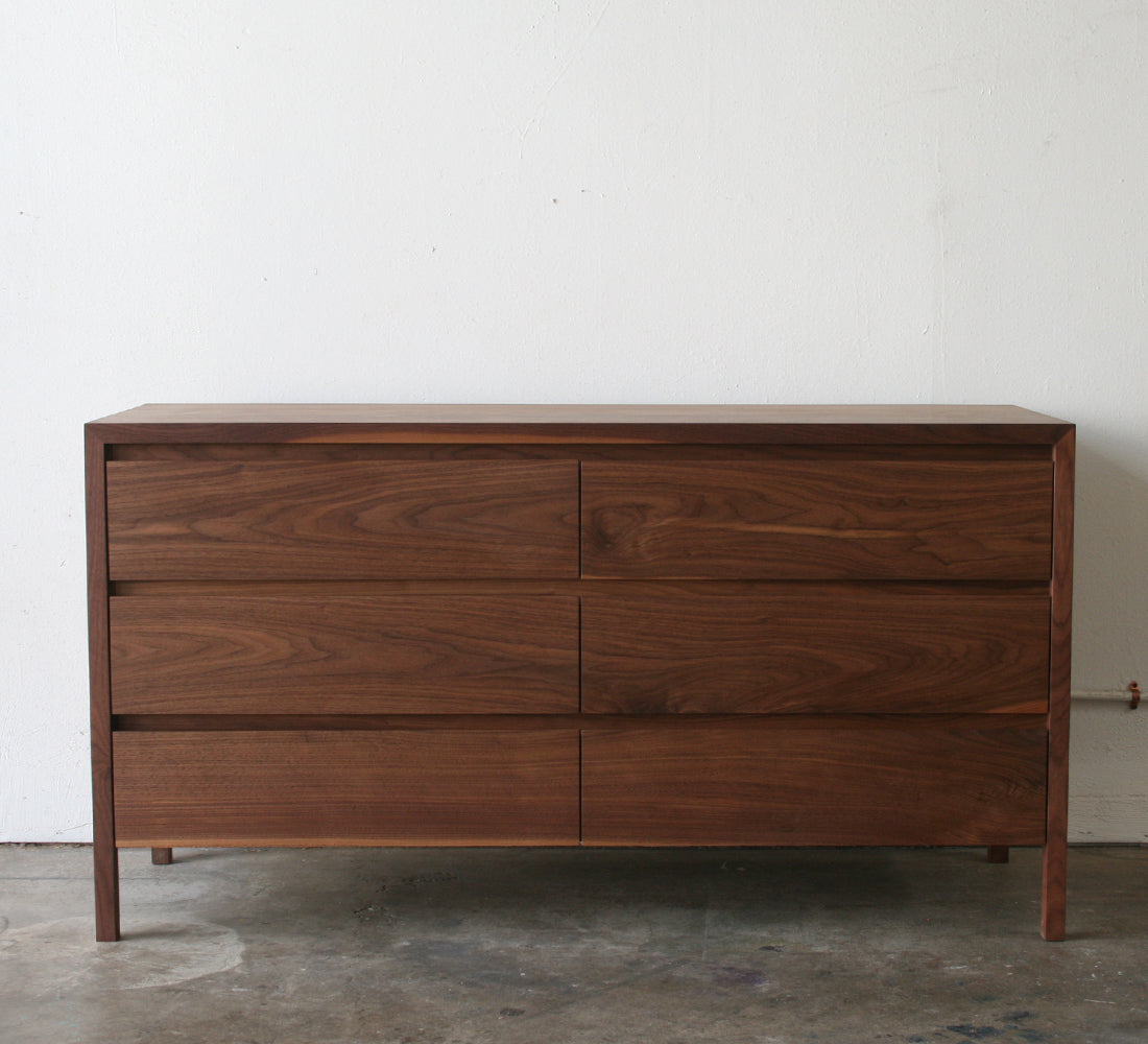 Dresser Davis 