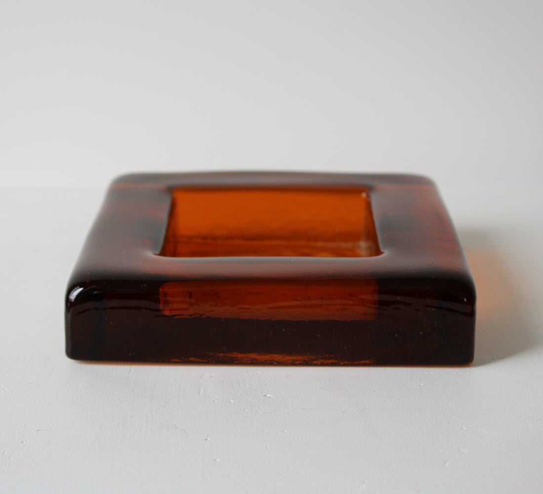 Lot de 2 plats vintage en verre ambré