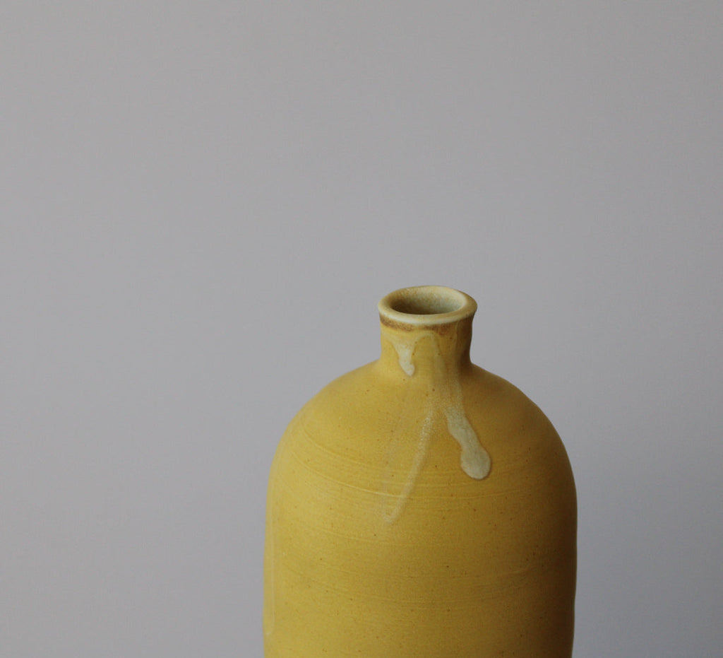 Vase jaune mat