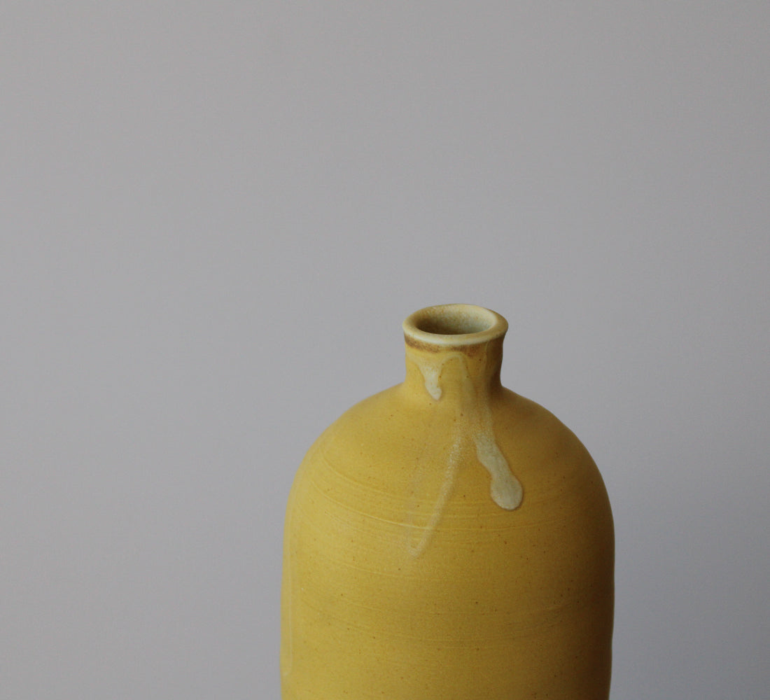 Vase jaune mat